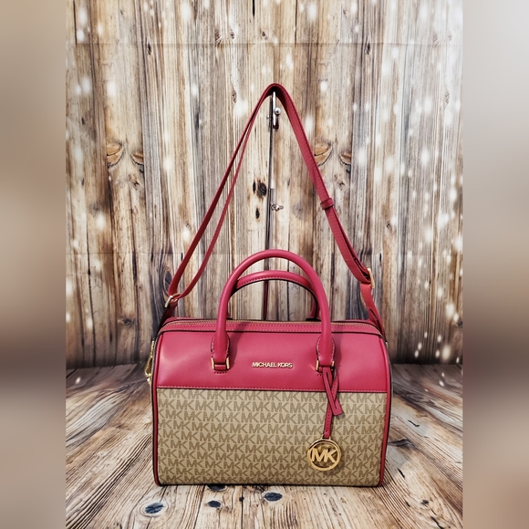 Michael Kors med Duffel Travel Leather/Coated Carmine Pink - Picture 1 of 11